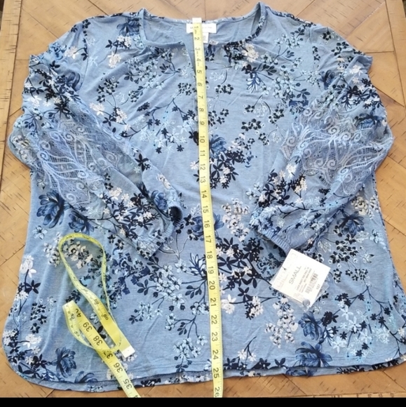 🆕️ Liz Claiborne top - Picture 5 of 10